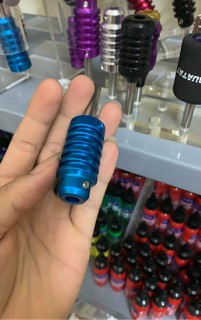 Tay cầm máy xăm