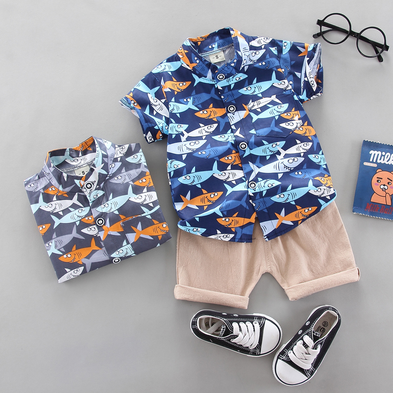 Bộ áo thun in hình cá mập hoạt hình + quần ngắn cho bé trai