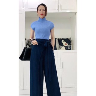 Quần ống suông màu xanh navy