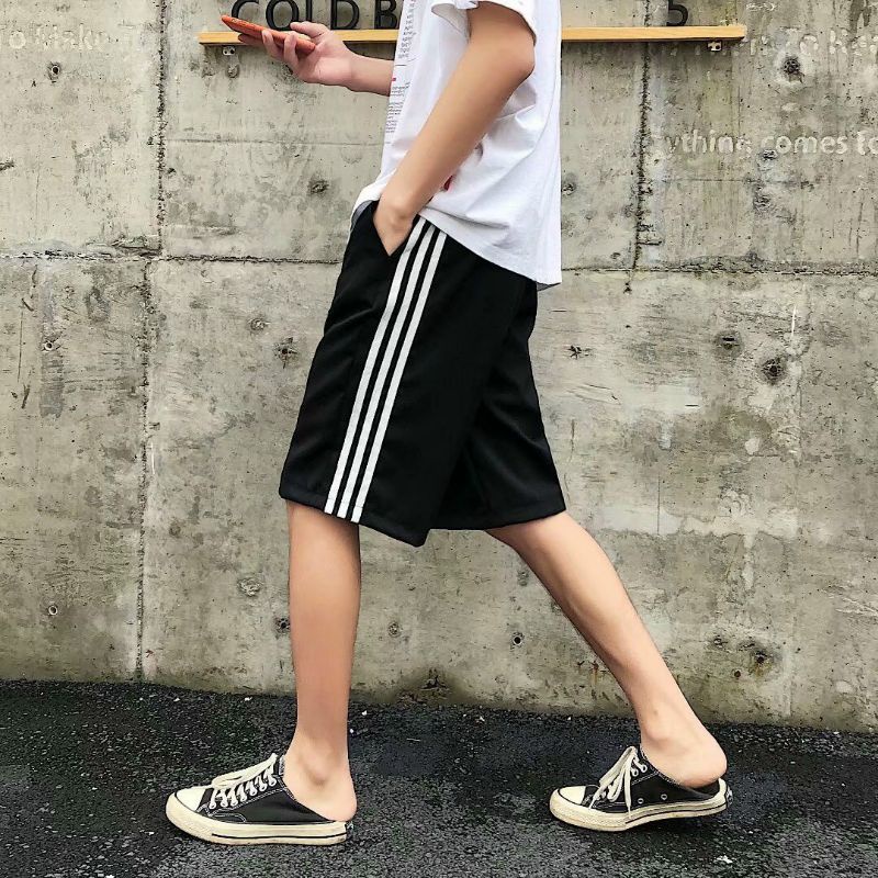 Có bigsize - Quần short thể thao viền 3 sọc màu đen
