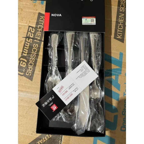 Bộ 4 Dao Muỗng Nĩa Đức Zwilling Cao Cấp Sang Trọng