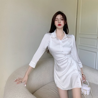 Đầm sơ mi vải satin tay dài phối xẻ tà thời trang thanh lịch
