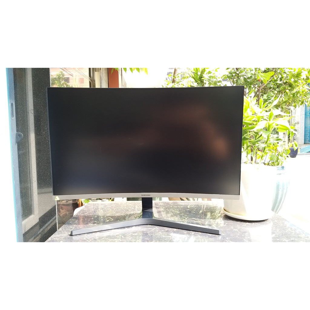 Màn hình cong 1800R Samsung LC27R500FHE