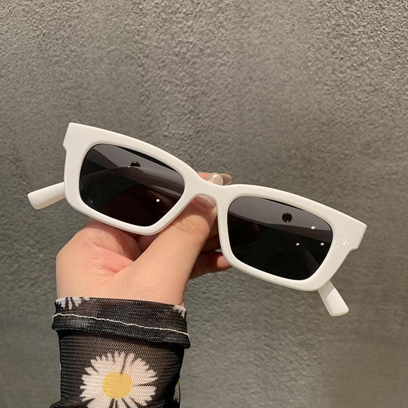 Kính mát nam nữ hottrend, mắt kính gọng vuông chữ V phong cách Ulzzang Hàn Quốc