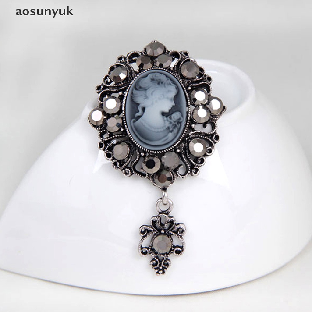 Ghim cài áo đính đá pha lê phong cách victorian cho nữ