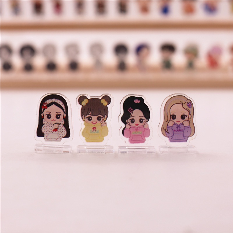 Mô hình đồ chơi thành viên nhóm BLACKPiNK chất liệu nhựa acrylic cao cấp cỡ 3.5cm trang trí bàn