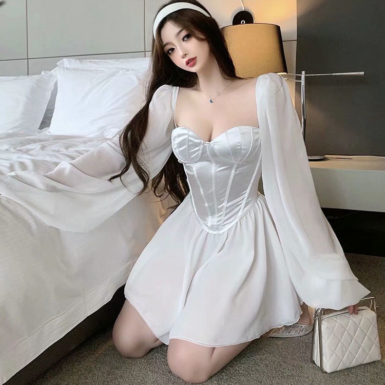 Đầm dài tay cổ vuông ngắn phong cách xinh xắn dành cho nữ