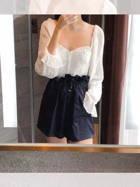 ÁO TRẮNG TRỄ VAI RETRO DÀI TAY