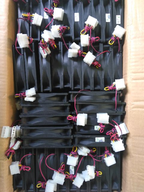 Quạt vuông 12cm - chuyên làm máy ấp trứng loại lớn