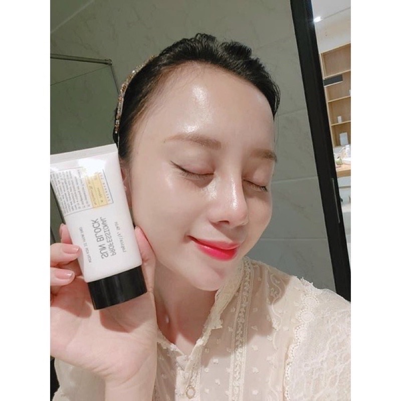Chống nắng Skin Logically