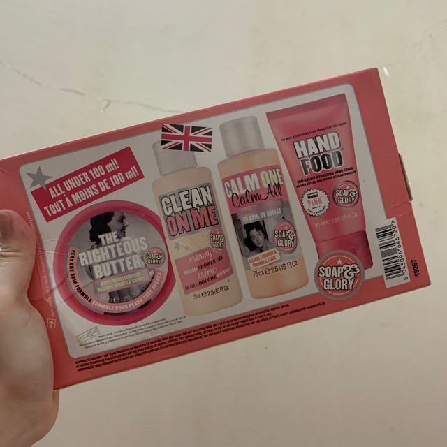 Set 4 sản phẩm mini Soap and Glory Clean Get Away