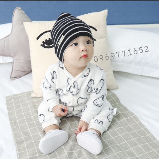 Áo liền quần ấm cho trẻ sơ sinh