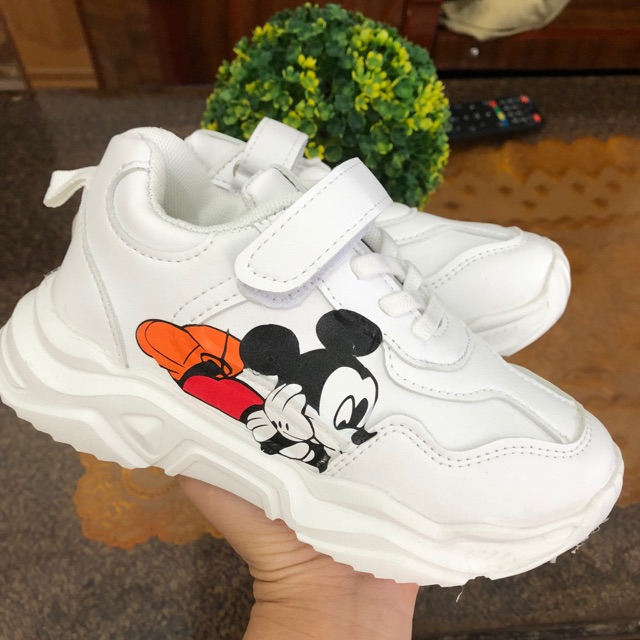 Giày thể thao mickey