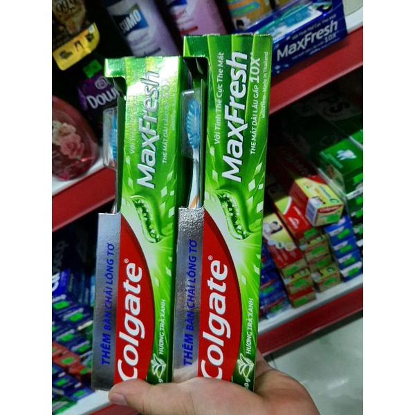 Kem Đánh Răng Colgate MAXFRESH 230G