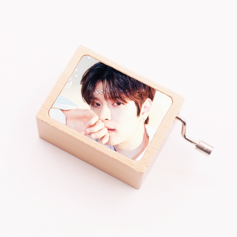 Hộp Nhạc Quay Tay Đồ Chơi Ellen Stray Kids BANGCHAN LEE KNOW HAN FELIX