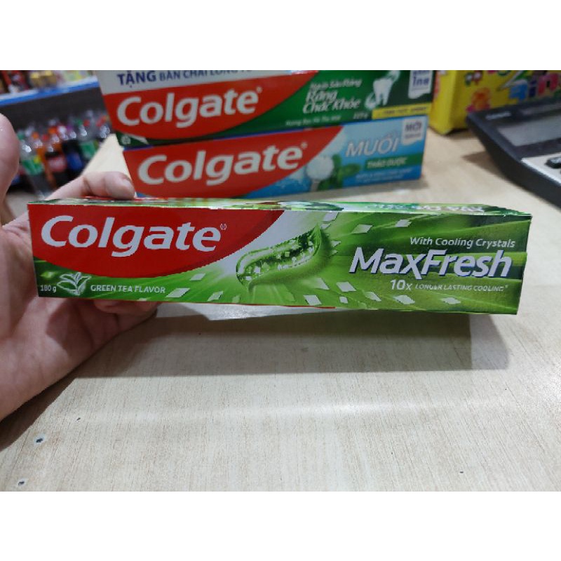 Kem đánh răng Colgate Maxfresh 200g