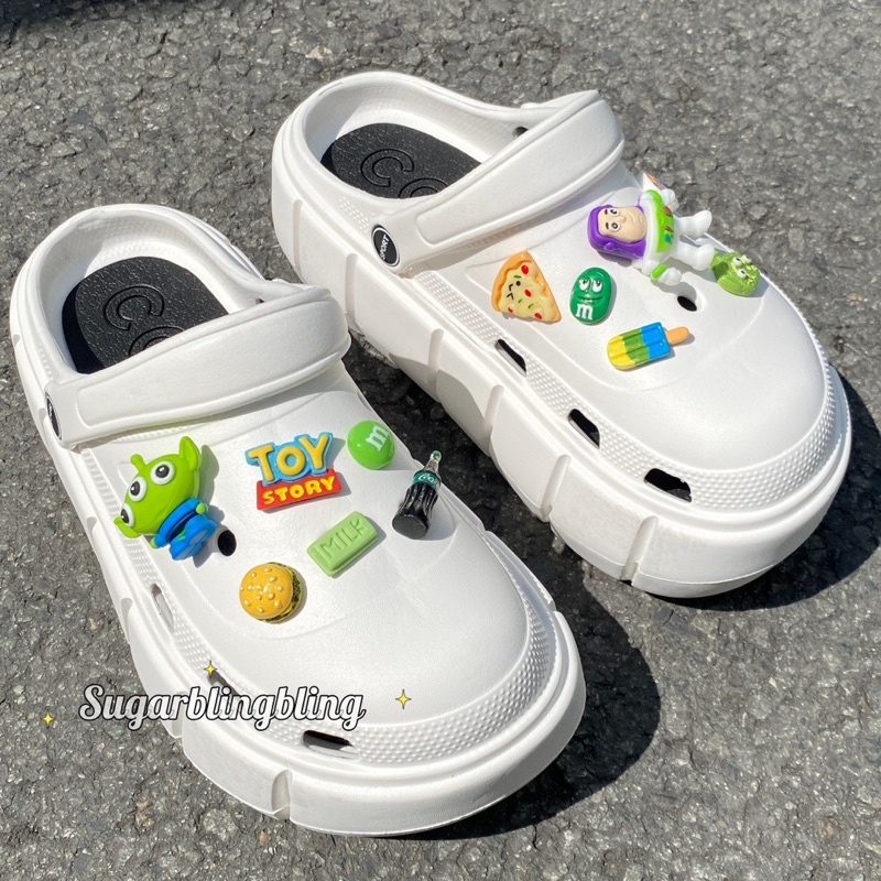 Dép crocs đế cao tặng kèm jibits toy story | Sugarblingbling