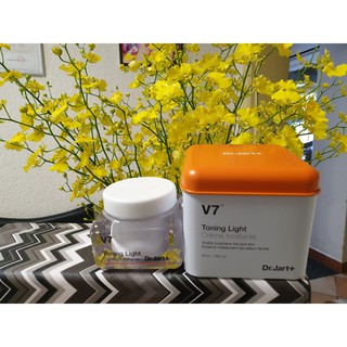 Kem Dưỡng Trắng Da V7 Tonight Light 50ML