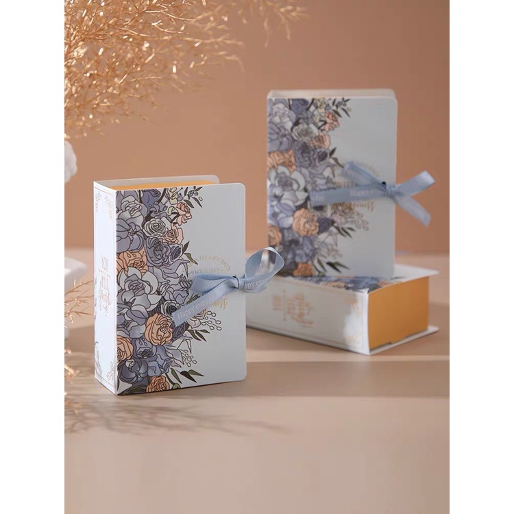 Hộp Đựng Quà Tặng thắt nơ họa tiết nổi dập ánh kim có thắt nơ kích thước 13x9x4,5cm