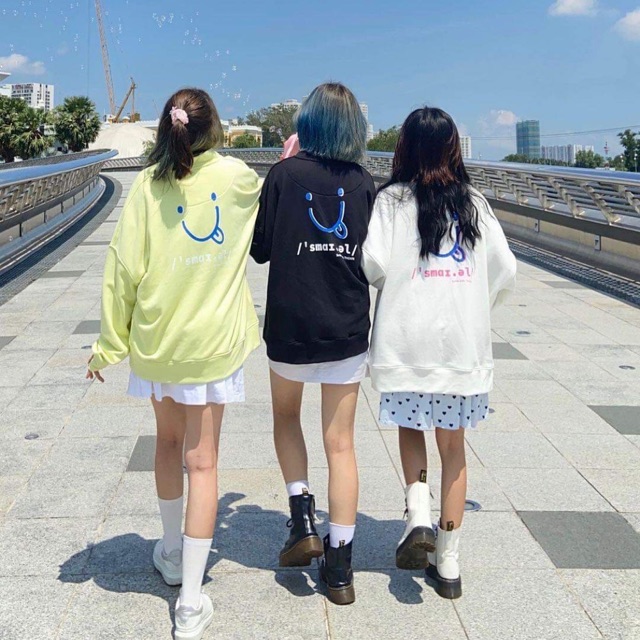 Bomber mặt cười lè lưỡi KAN876