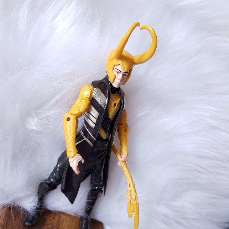 Loki Marvel Avengers mô hình siêu anh hùng đồ chơi trang trí