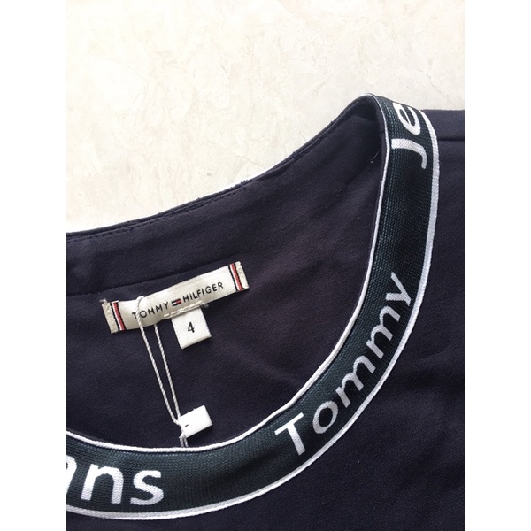 Sele sele lỗ Tommy hilfiger Size 4 🍀🍀🍀