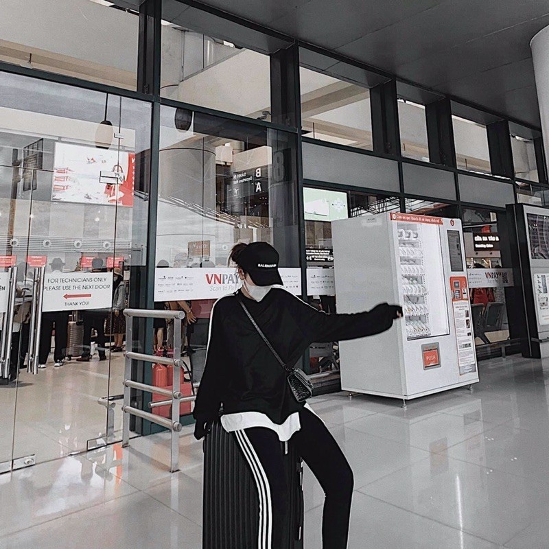 S7283 Set Áo Thụng Dài Tay Phối Đuôi Bèo và Quần Legging Chạy Viền Sọc Das Tôn Dáng