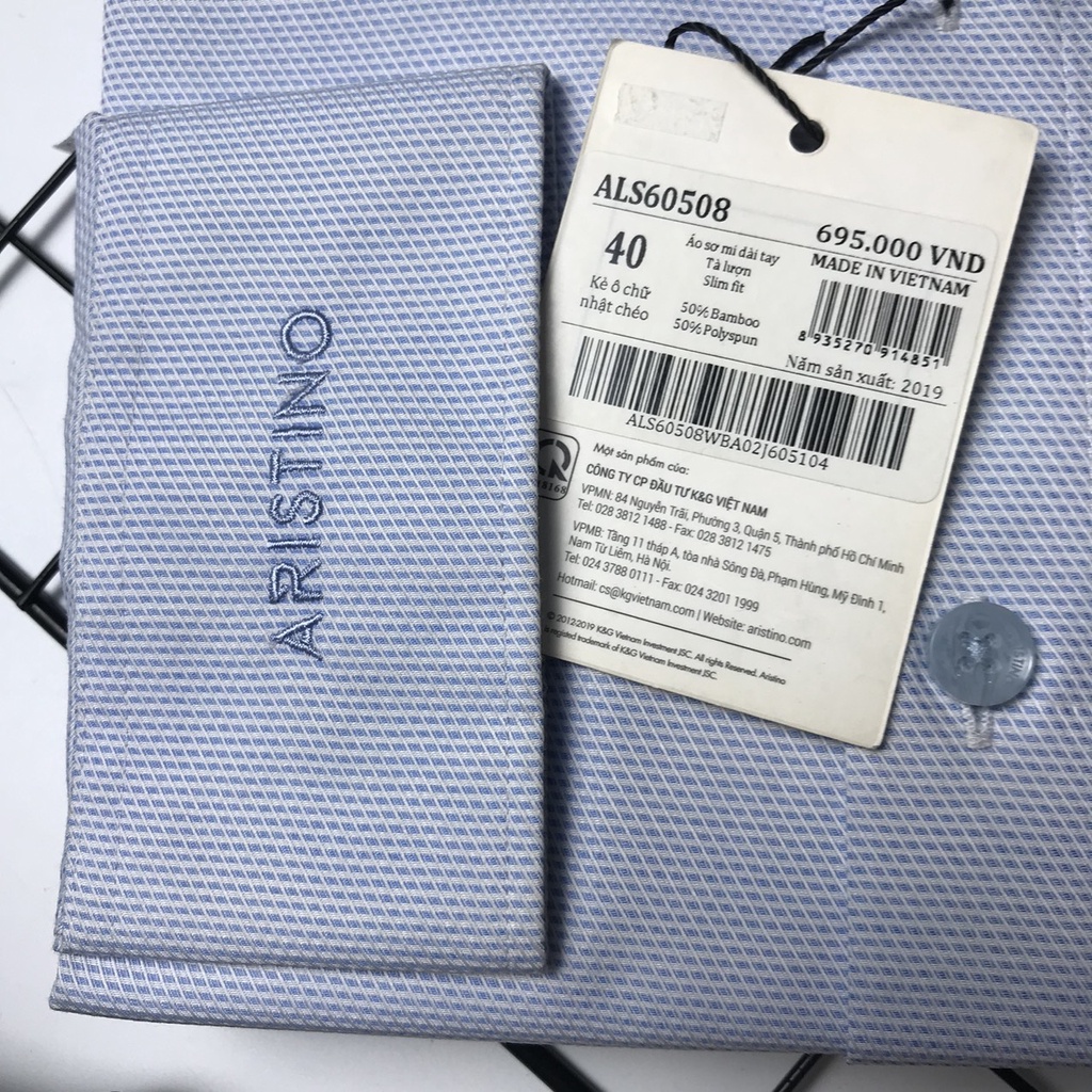 Áo sơ mi dài tay nam Aristino  from ôm tà lượn không túi ALS60508