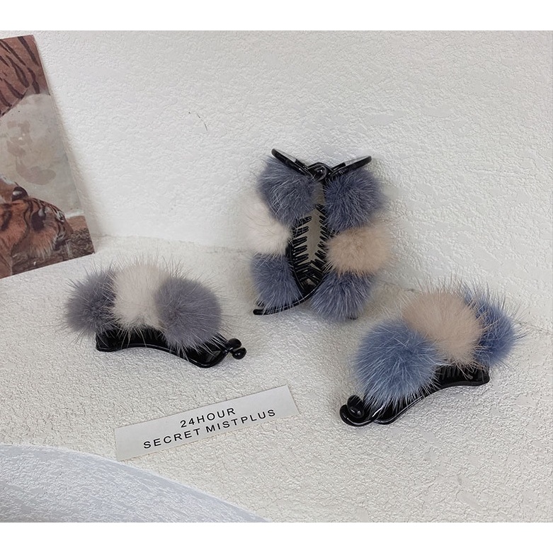 Kẹp càng cua 3 răng dài đính bông màu hot K136