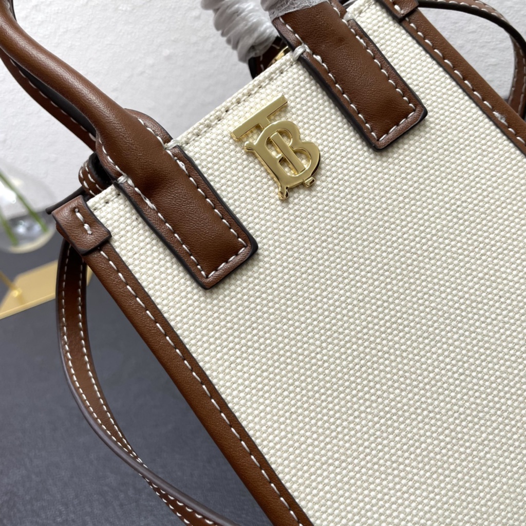 Túi đeo chéo nữ da thật thời trang cao cấp Burberry BBR phong cách thanh lịch, vintage