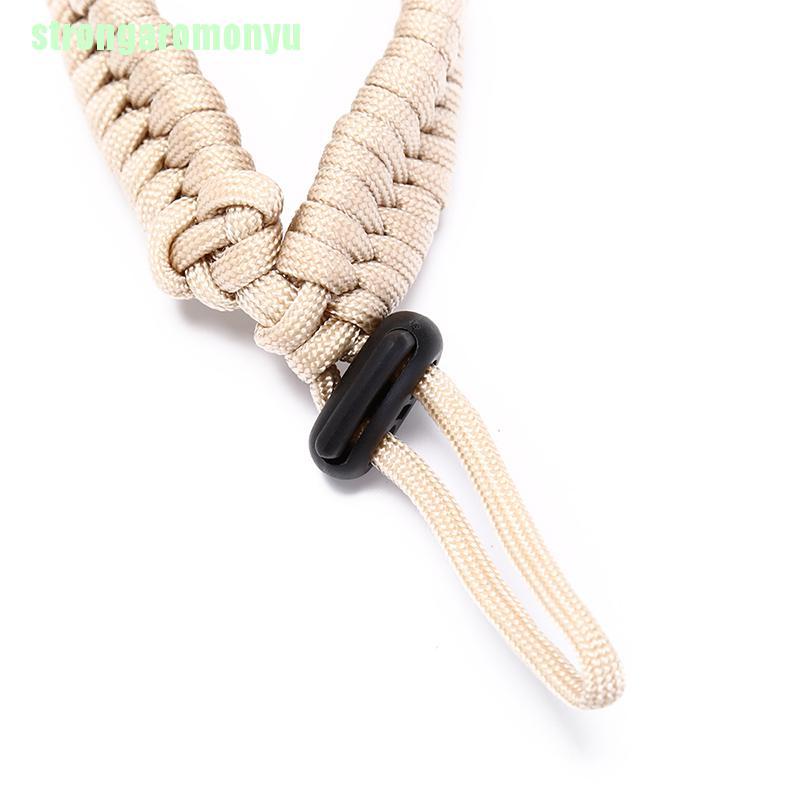 Vòng Tay Sinh Tồn Bằng Dây Dù Có Khóa Kim Loại