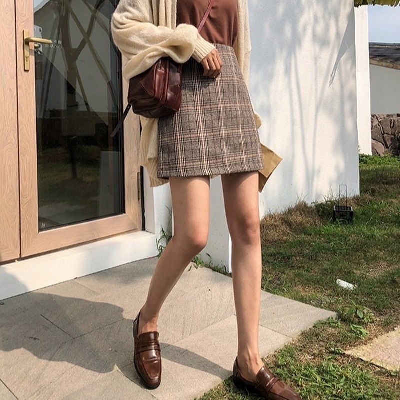 Chân váy lưng cao sọc ca rô