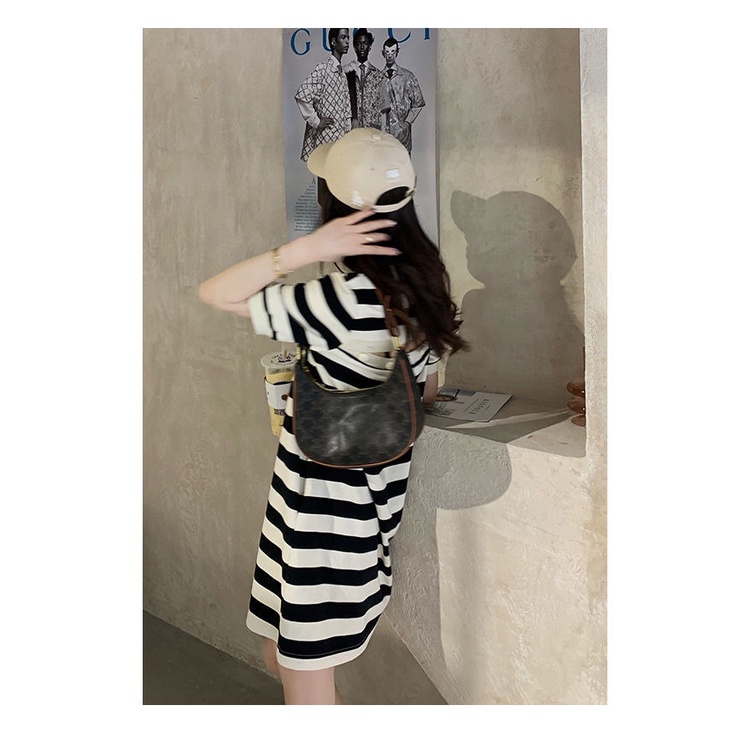 Đầm Thun Tay Ngắn Cổ POLO Form Rộng Họa Tiết Kẻ Sọc Phong Cách Hàn Quốc | BigBuy360 - bigbuy360.vn