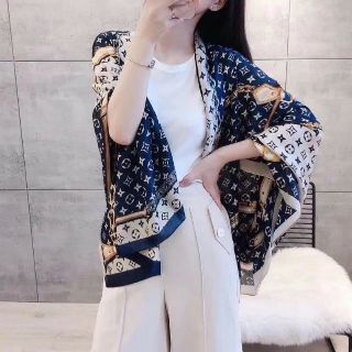 Khăn lụa hiệu LV