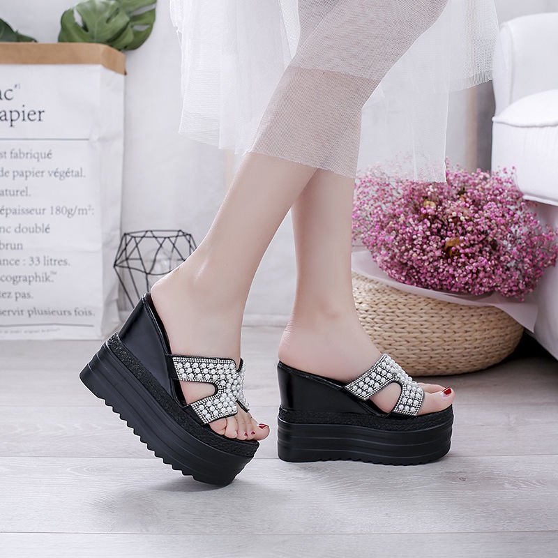 Sandal đế xuồng cao hợp thời trang cho nữ