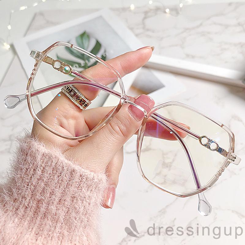 Mắt kính thiết kế độc đáo thời trang cho nữ