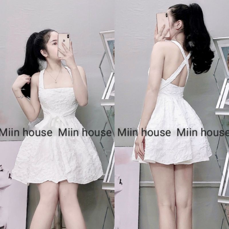 Váy xòe xốp buộc cổ yếm | BigBuy360 - bigbuy360.vn