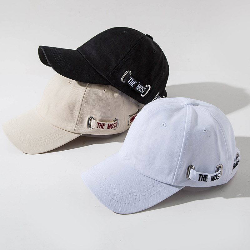 Mũ lưỡi trai thêu chữ phong cách và trẻ trung