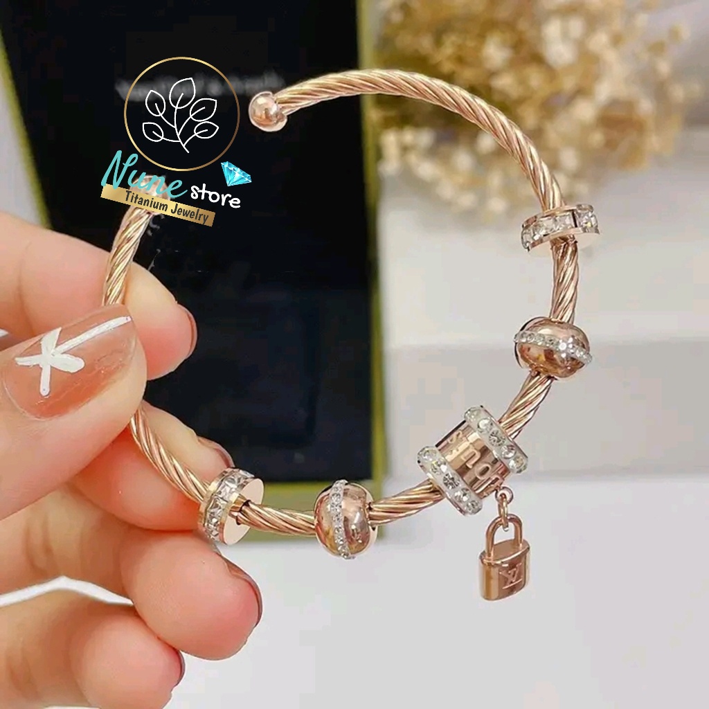 Vòng tay, lắc tay titan nữ không gỉ cao cấp charm khóa xinh Nune store kiểu Hàn Quốc | BigBuy360 - bigbuy360.vn