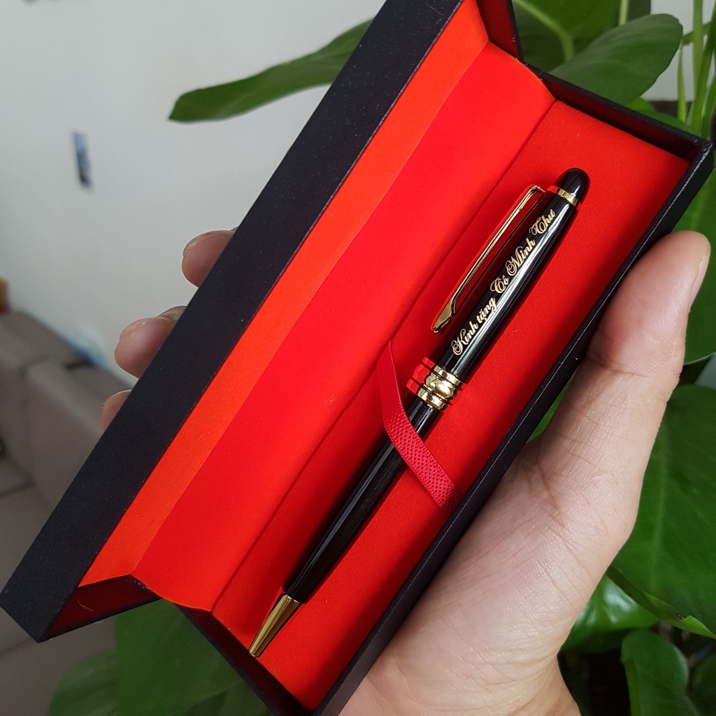 BÚT KHẮC TÊN  làm Quà tặng  Thầy cô, bạn bè...Tặng kèm hộp đựng