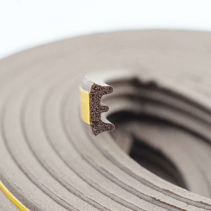 5m gioăng cao su dán type E 9x4mm cánh cửa