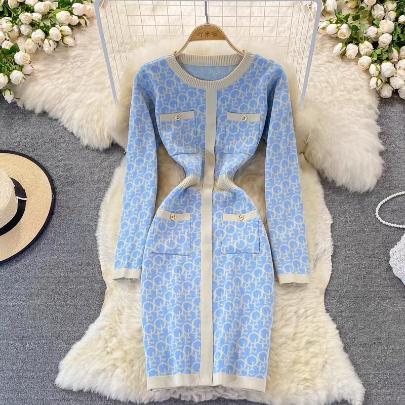 Đầm body tay dài họa tiết, đầm dài tay cổ tròn phối viền kem