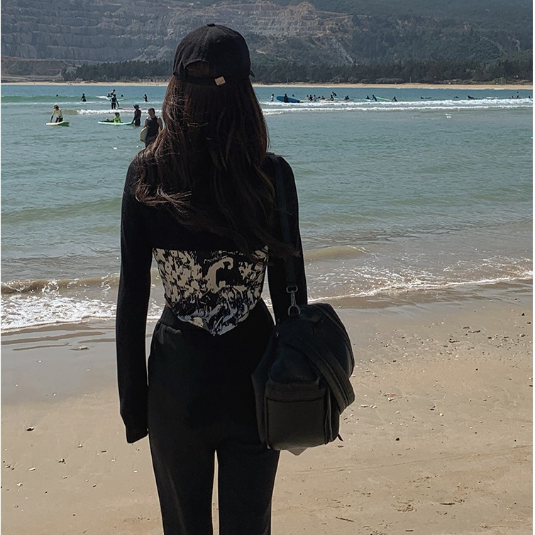 Áo Croptop Tay Dài Hoạ Tiết In Thiết Kế Trễ Vai Quyến Rũ | BigBuy360 - bigbuy360.vn