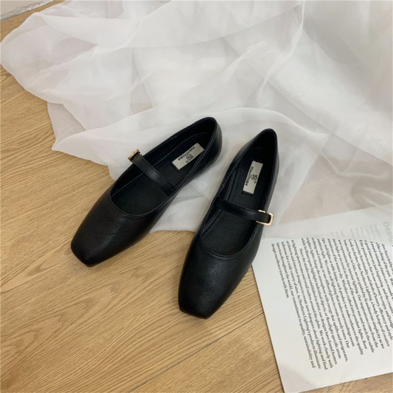 Giày bệt mũi vuông