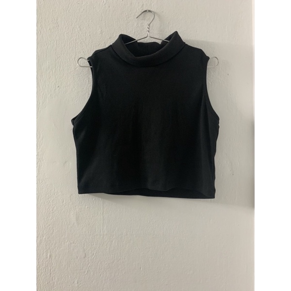 Áo cổ lọ dáng crop size L Marc