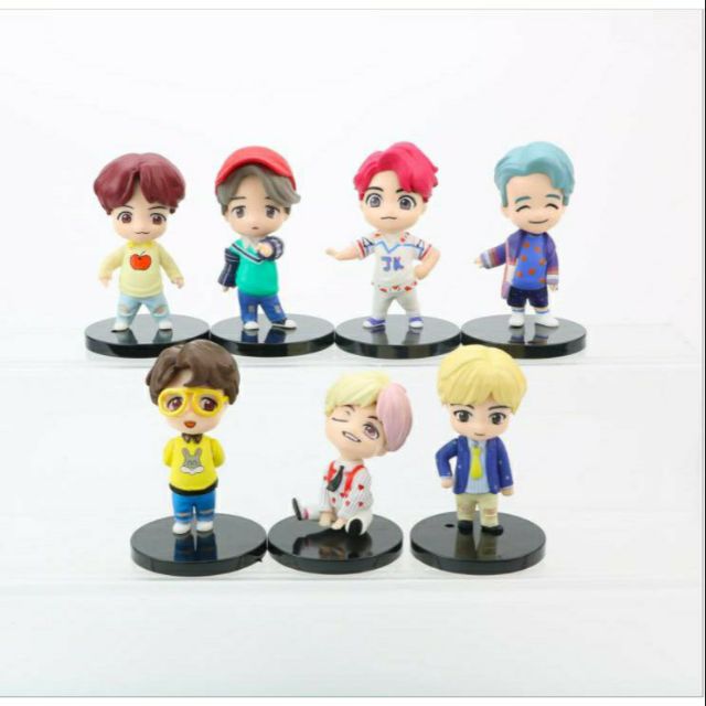 Hình BTS chibi làm bạn bùng nổ sự yêu thích của mình với nhóm nhạc đình đám này! Xem những hình ảnh này và bạn sẽ bất ngờ trước độ dễ thương và ngộ nghĩnh của các thành viên. Đừng bỏ lỡ cơ hội để xem các nhân vật BTS yêu thích của bạn được tái hiện theo phong cách chibi đáng yêu nhất.