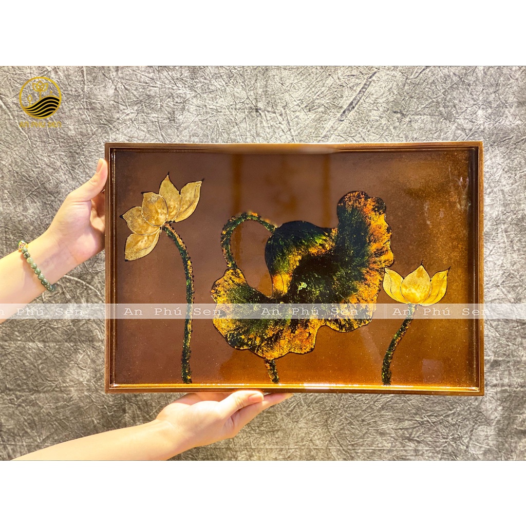 Khay sơn mài vẽ sen