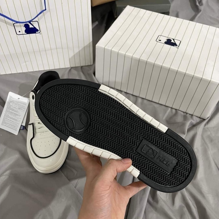 Giày M.L.B Chun.ky Liner New York Yankees ‘White Black’ nam nữ , giày M.L.B NY cao cấp full box+ bill
