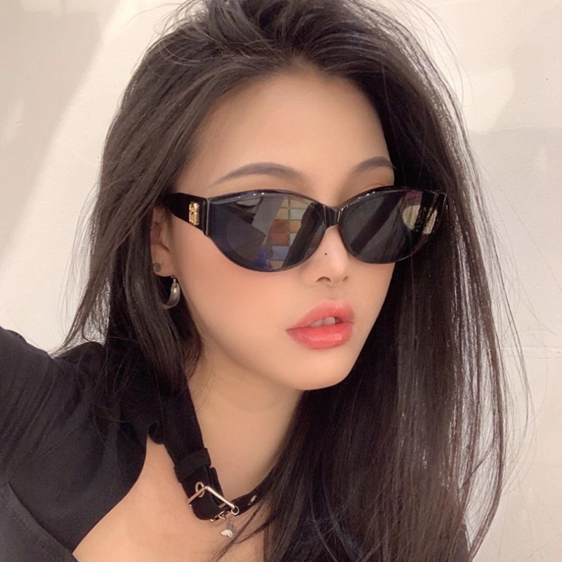 Kính mát kiểu mắt mèo phong cách ulzzang Hàn Quốc cổ điển thời trang dành cho nữ