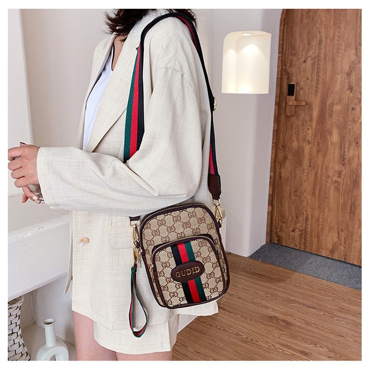 Túi Đeo Chéo ️SIÊU RẺ️ Túi Đeo Điện Thoại Dáng Đứng Gu Chì Phối Kẻ Phong cách Trẻ Trung tx112 - MEMIN